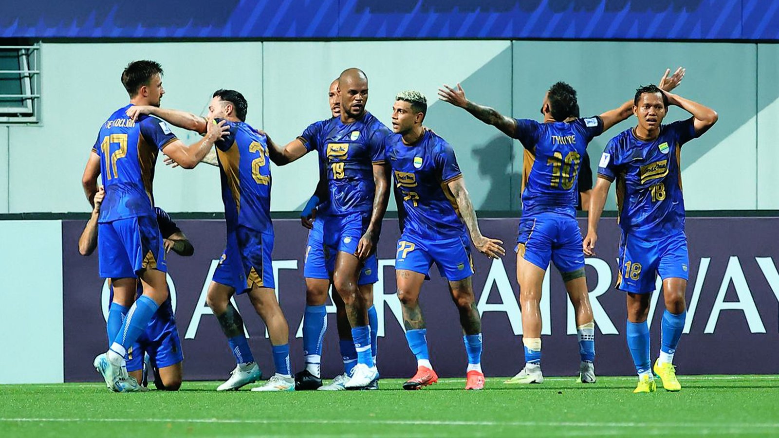 Panggil Kami Si Badut Asia, Dari Lelucon Menjadi Teror Bernama Persib