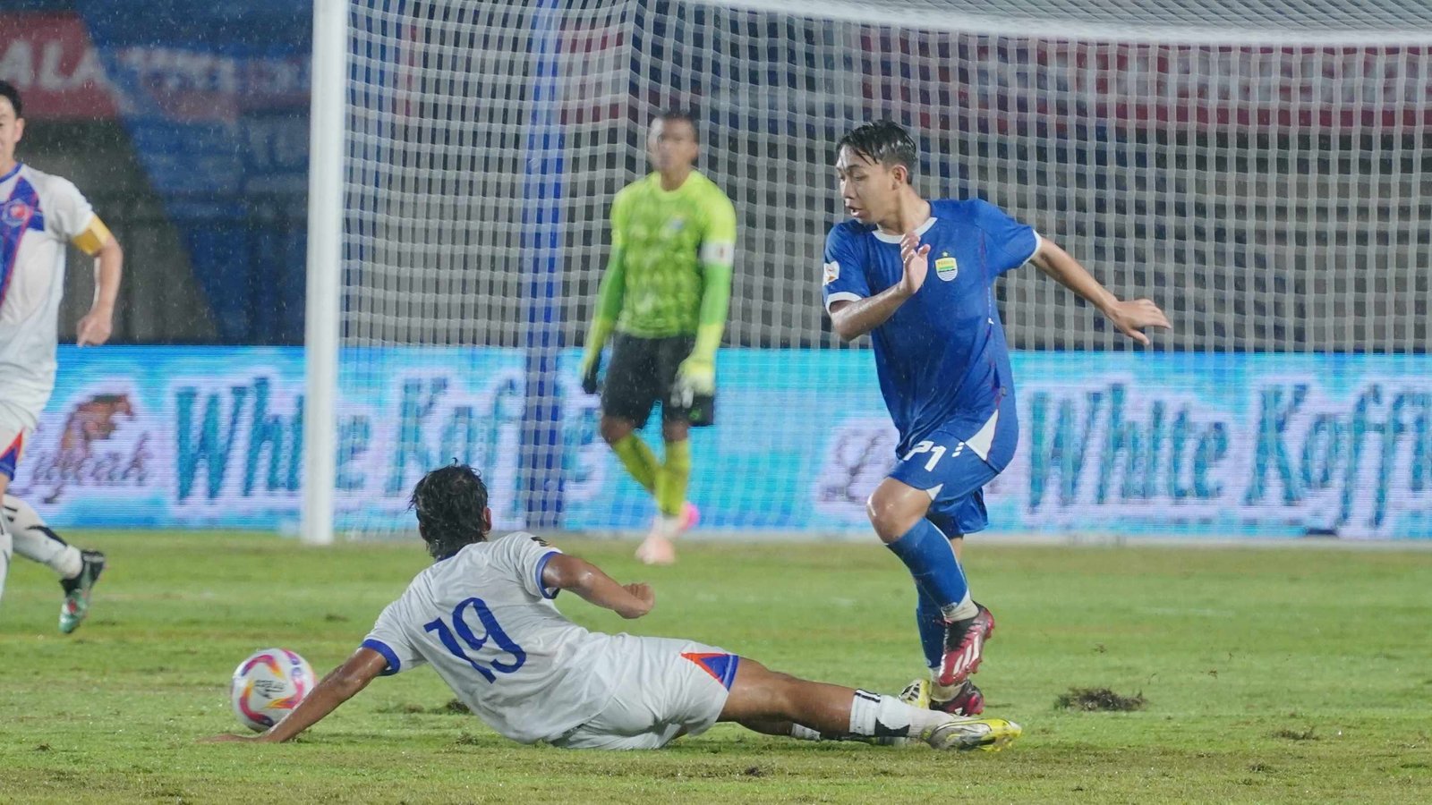 Persib Jelaskan Ferdiansyah dan Adzikry Masih Berstatus Pemain Klub hingga Piala Presiden Usai