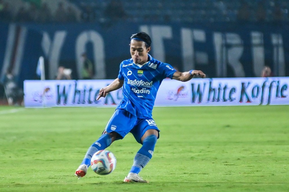Henhen Herdiana Kembali Berpetualang, Kali ini ke Persik Kediri