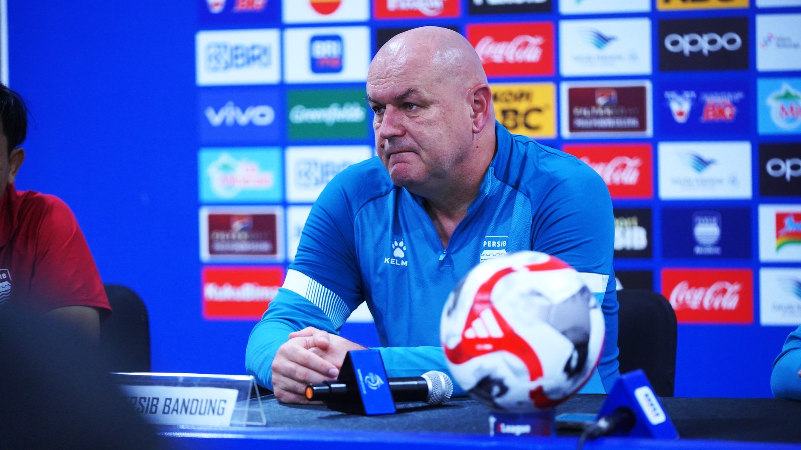 The Rise of AI-Powered Personal Assistants: How They Manage